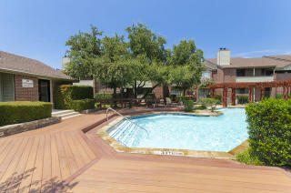 3910 Old Denton Rd, Carrollton TX  75007-1319 exterior