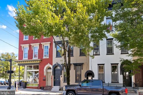 349 Mulberry St, Lancaster PA  17603-2919 exterior