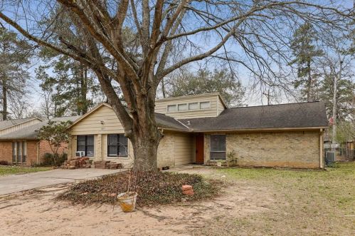 1611 Cantrell Blvd, Conroe TX  77301-4007 exterior