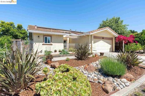 51 Southlake Ct, San Jose, CA 95138-1817