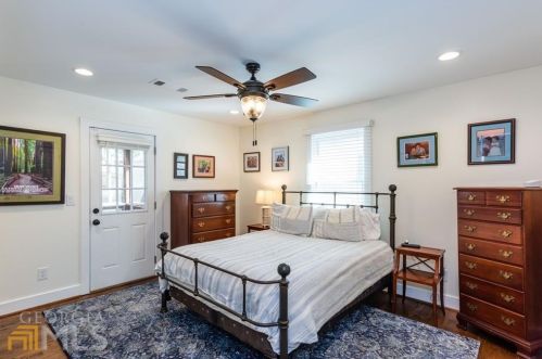 1727 Hardin Ave, Atlanta GA  30337-2059 exterior