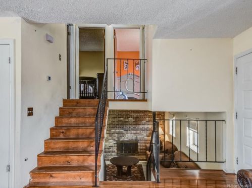 16492 Wyoming Dr, Aurora CO 80017-4159 exterior