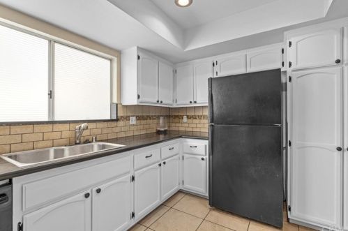 4817 120, Hawthorne CA 90250-2724 exterior