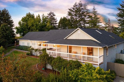 3305 Thorn Rd, Sebastopol, CA 95472-5343