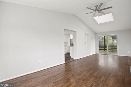 7102 Kerr Dr, Springfield VA  22150-3634 exterior