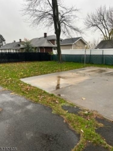 103 Passaic Ave, Paterson, NJ 07506-1433