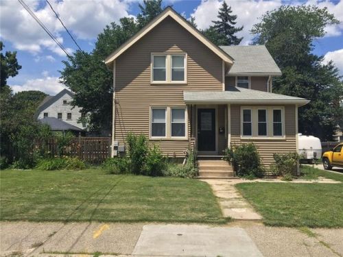17 Highland Ave, Lincoln, RI 02865-2103