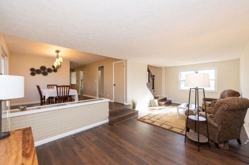 4306 Eaglepoint Ct, Cincinnati OH  45238-6109 exterior