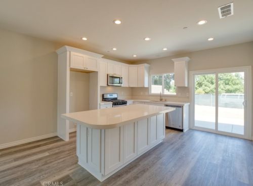 9267 Andrew St, Riverside CA  92503-4303 exterior