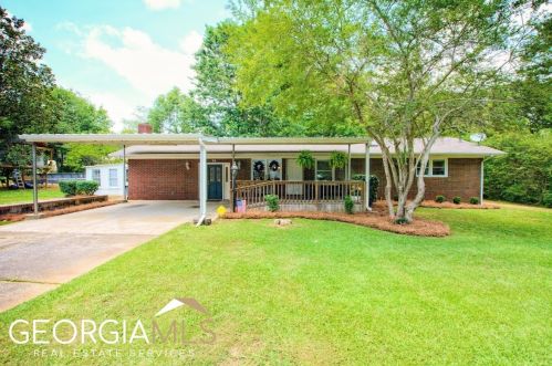 50 Valley Dr, Carrollton, GA 30117-8729