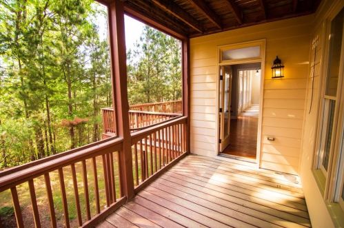 5170 Halcyon Dr, Atlanta GA  30349-1594 exterior