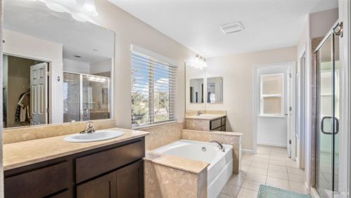 5283 Gramercy Cir, Fairfield CA  94533-6680 exterior