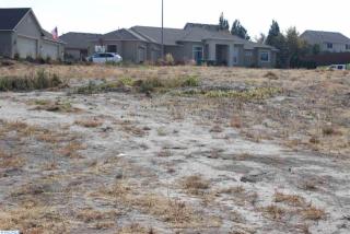 3403 Ledbetter St, Kennewick, WA 99337-2475