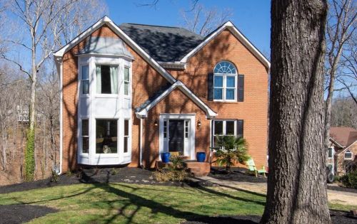 807 Lake Mist Dr, Holly Springs, GA 30188-5604