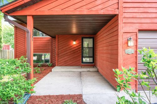 3218 Greenbrier St, Saint Paul MN  55127-5035 exterior
