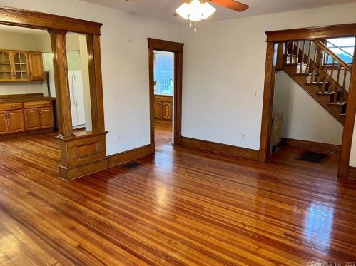 1268 Main St, Meriden CT  06451-4981 exterior