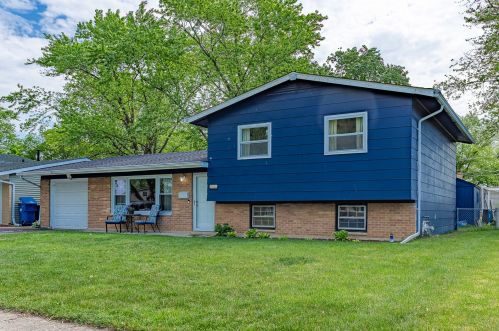 6815 Longmeadow Ln, Hanover Park, IL 60133-3741