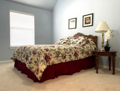 1916 Creole Dr, Austin TX  78727-3420 exterior