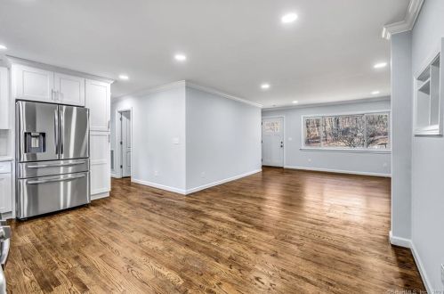 85 Walnut St, Upper Stepney CT  06468-2509 exterior