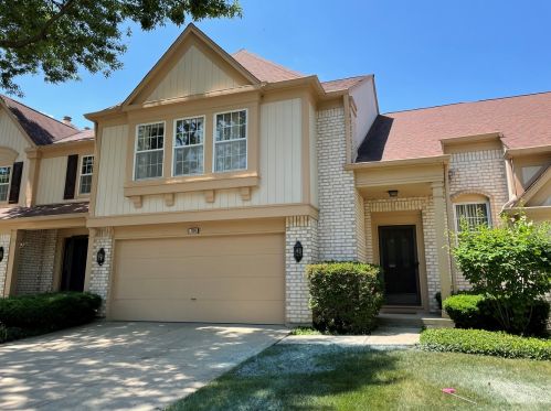 704 Alsace Cir, Buffalo Grove IL  60089-7731 exterior