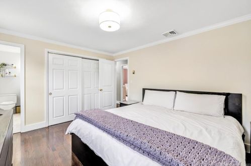 26 Perch Rd, Huntington CT  06484-1824 exterior