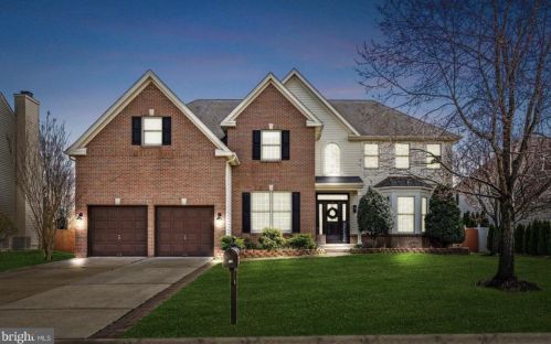 17 Fieldcrest Dr, Columbus NJ  08022-1959 exterior