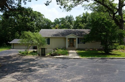 246 Vancina Ln, Mokena, IL 60451-9531