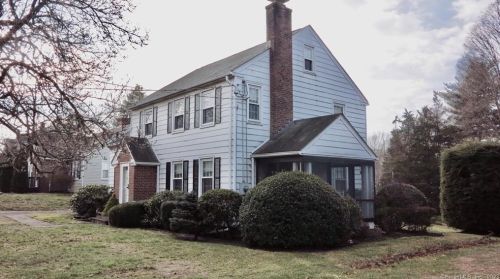 693 Main St, Cheshire, CT 06410-3433