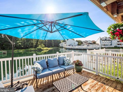 3354 Lakeside View Dr, Falls Church, VA 22041-2446
