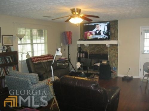 109 Old Lantern Ct, Stockbridge GA  30281-1357 exterior