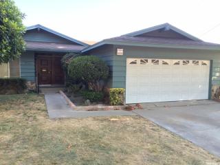 1617 Carnation Ct, Modesto, CA 95355-3703