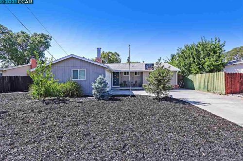 1307 Sunshine Dr, Concord CA  94520-4038 exterior