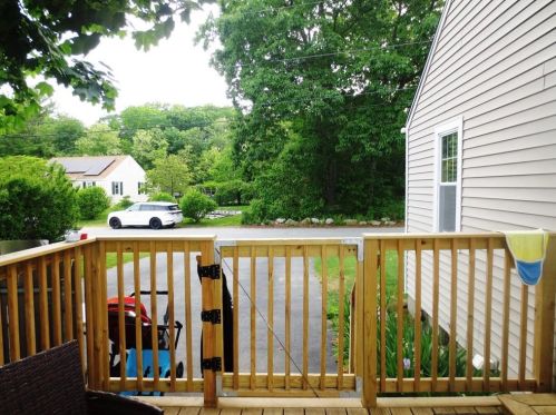 28 Macarthur Blvd, Coventry, RI 02816-7417