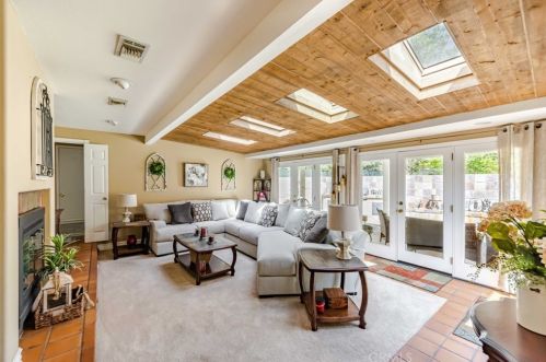 350 Cassou Rd, San Marcos, CA 92069-9707