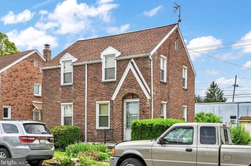 1228 Poplar St, York, PA 17403-1829