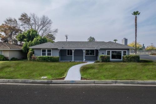 632 Foster Ave, Madera, CA 93637-3028