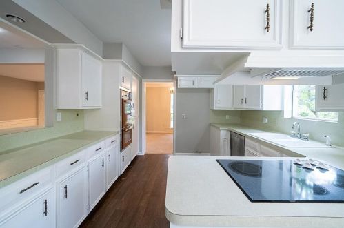 543 Braxton Bragg Ln, Conroe TX  77302-8411 exterior