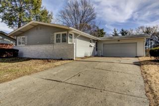 18 Andover Dr, Springfield IL  62704-5431 exterior