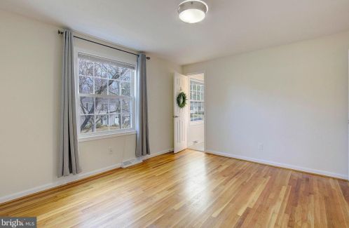 5026 Round Tower Pl, Columbia MD  21044-1322 exterior