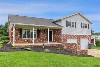 765 Chambers Rd, York, PA 17402-9586