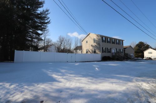 33 Bowdoin Dr, Brewer, ME 04412-1263