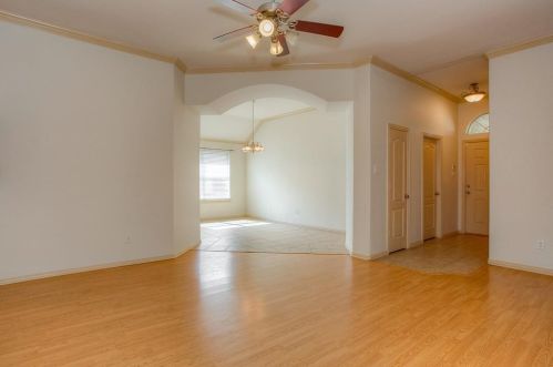 8344 Estandarte Ct, Fort Worth TX  76126-1672 exterior