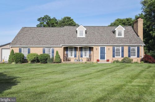 8439 Neck Rd, Williamsport, MD 21795-2130