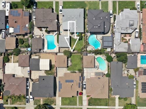 7716 Bairnsdale St, Downey, CA 90240-2617