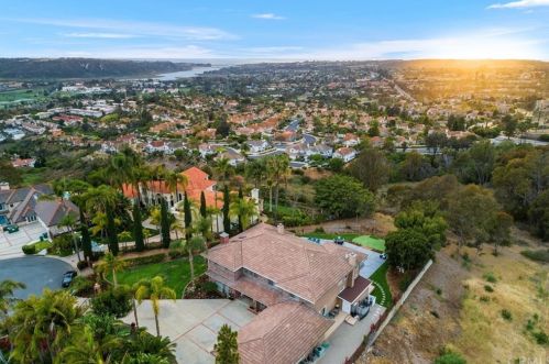 2610 Acuna Ct, Carlsbad, CA 92009-6401