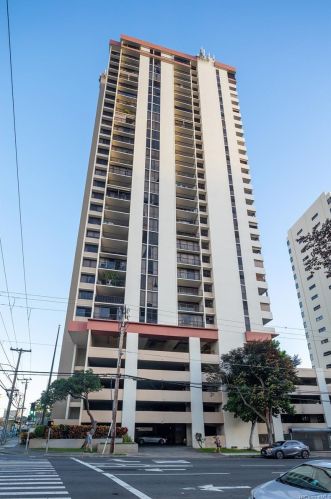 1201 Wilder Ave, Honolulu HI  96822-3131 exterior