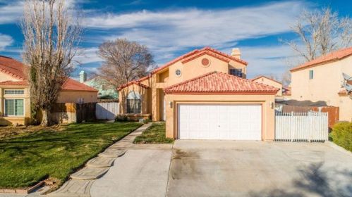 1739 Norberry St, Lancaster, CA 93535-3413