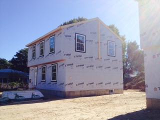 64 Underhill St, Nashua, NH 03060-4012