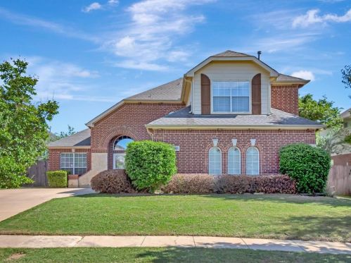 5200 Birch Grove Ln, Fort Worth, TX 76137-5735