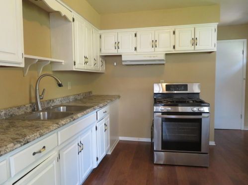 1377 Ames Ave, Saint Paul MN  55106-3518 exterior